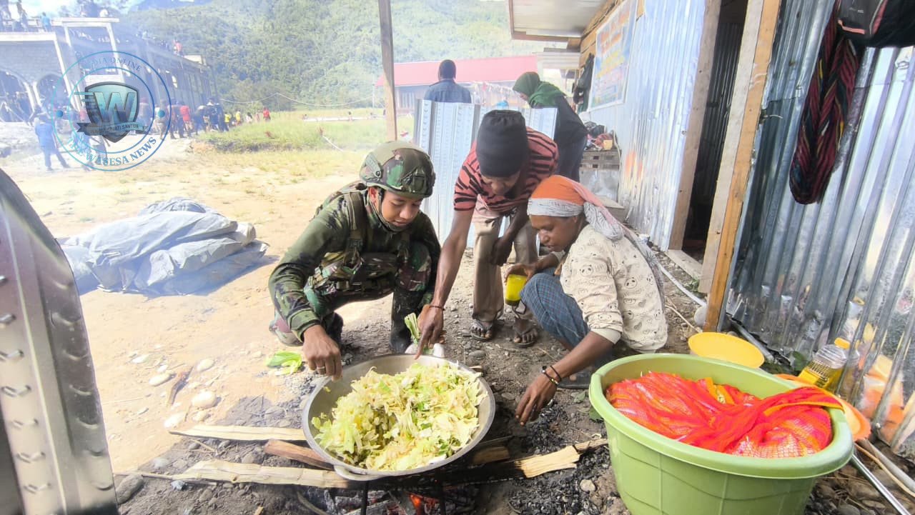 Satgas Yonif 521/DY Gotong Royong Bangun Masjid di Walesi Papua. - thewasesanews.com