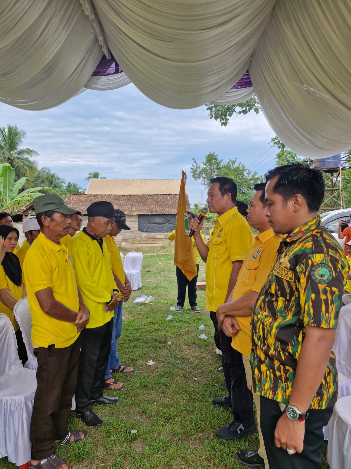 Dr Darlian Pone Lantik Darwis Jadi Ketua Golkar Bumi Agung Way Kanan. - thewasesanews.com