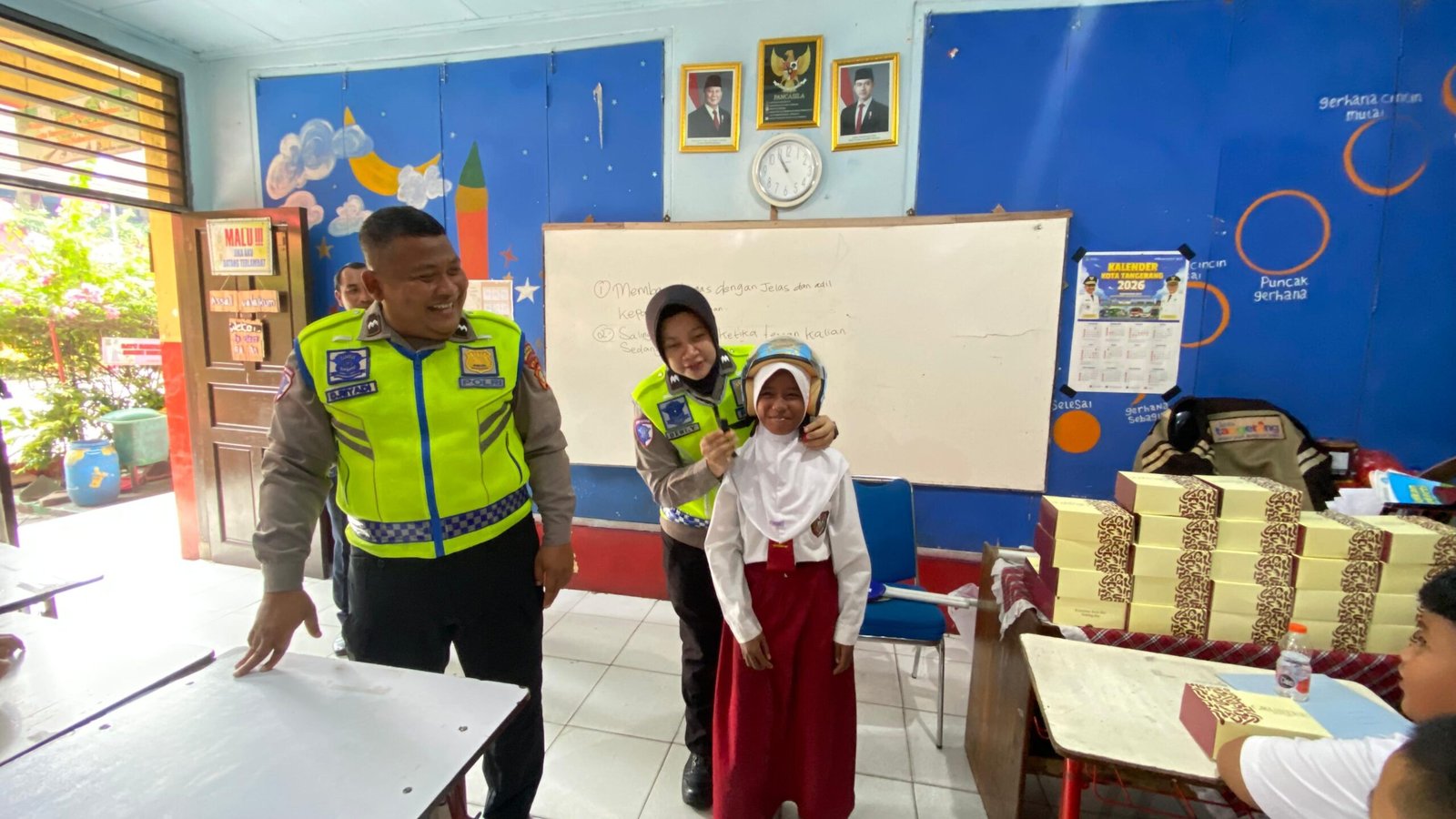 Satlantas Polres Metro Tangerang Kota Edukasi Siswa SDN Cibodas. - thewasesanews.com