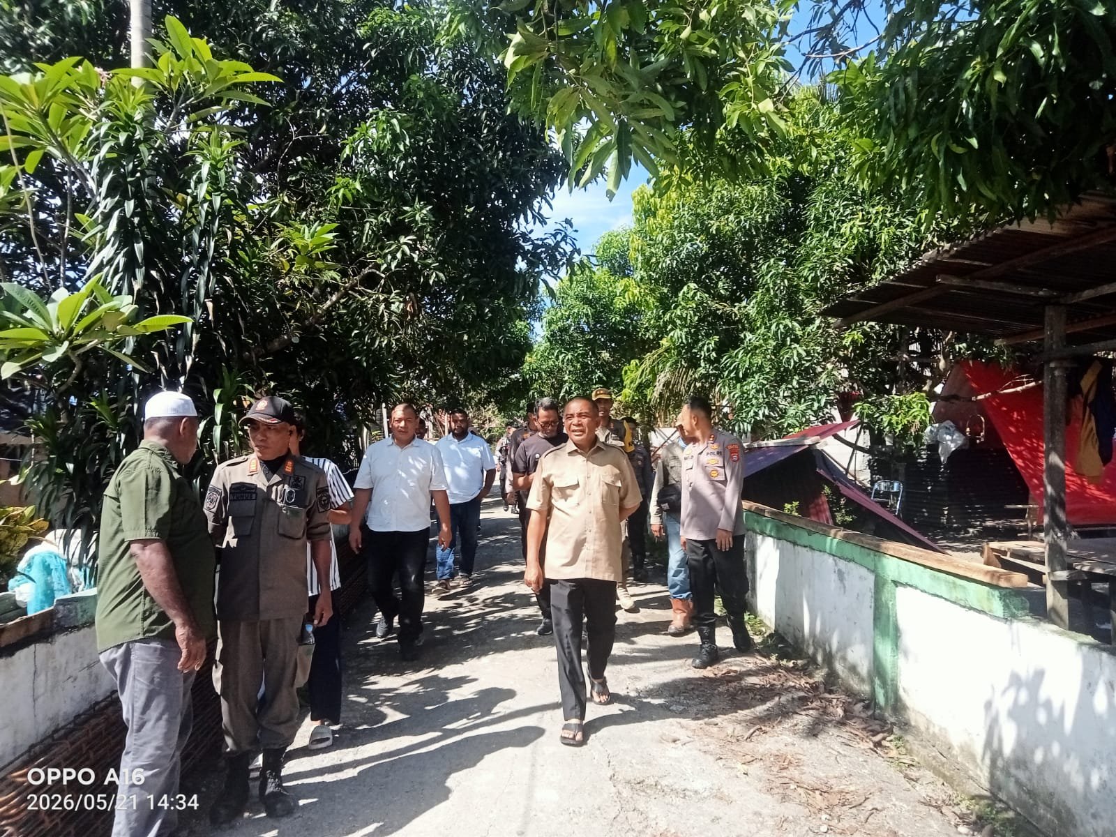 Wabup Halmahera Tengah Tinjau Rumah Layak Huni di Sibenpopo. - thewaseanews.com