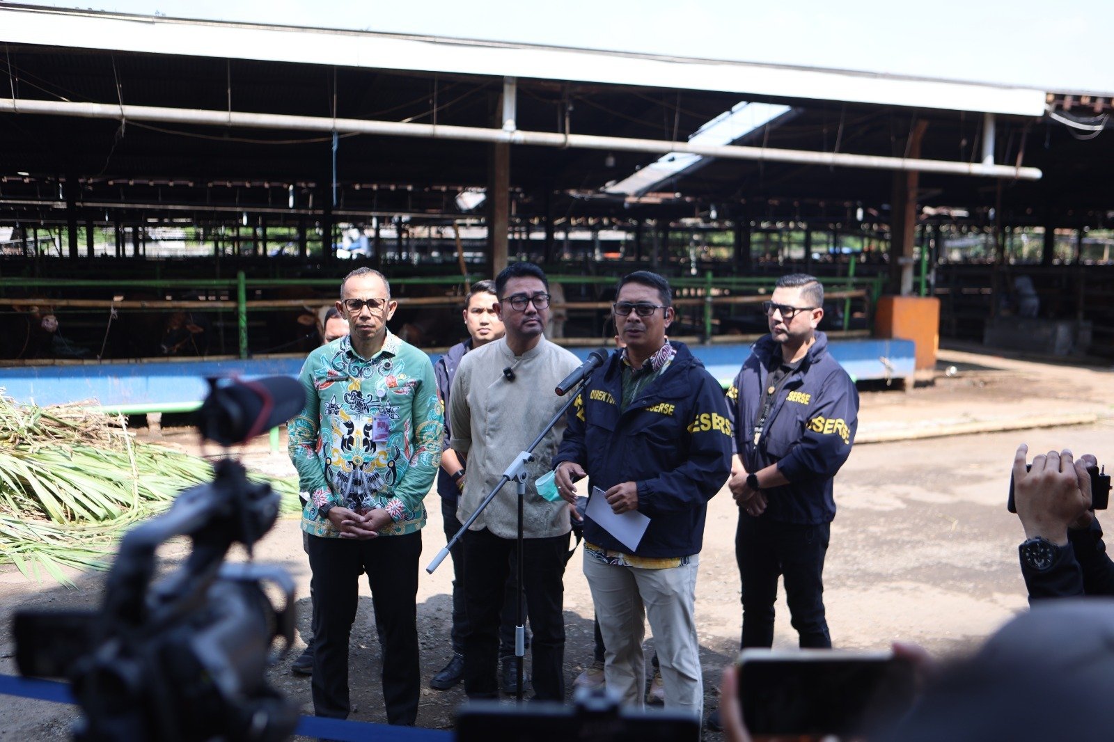Polda Metro Jaya Cek Hewan Kurban di Dharma Jaya. - thewasesanews.com