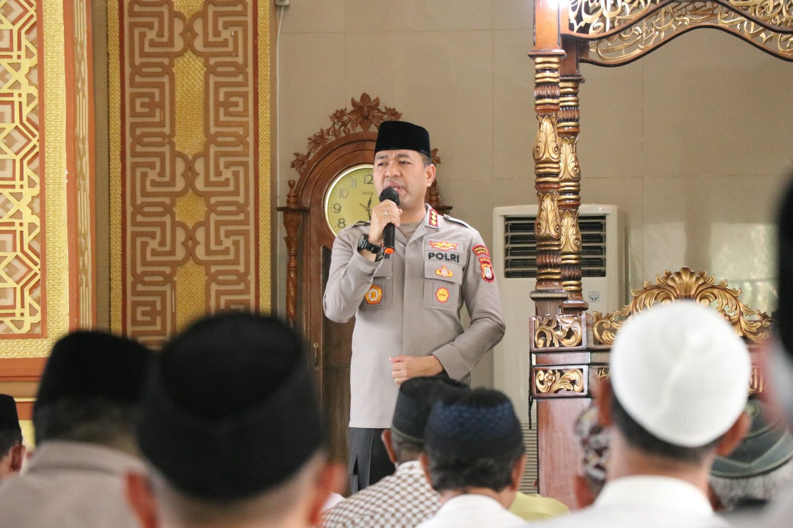 Kapolres Tangerang Kota Gelar Jumat Curhat Beri Bantuan di Karawaci. - thewasesanews.com