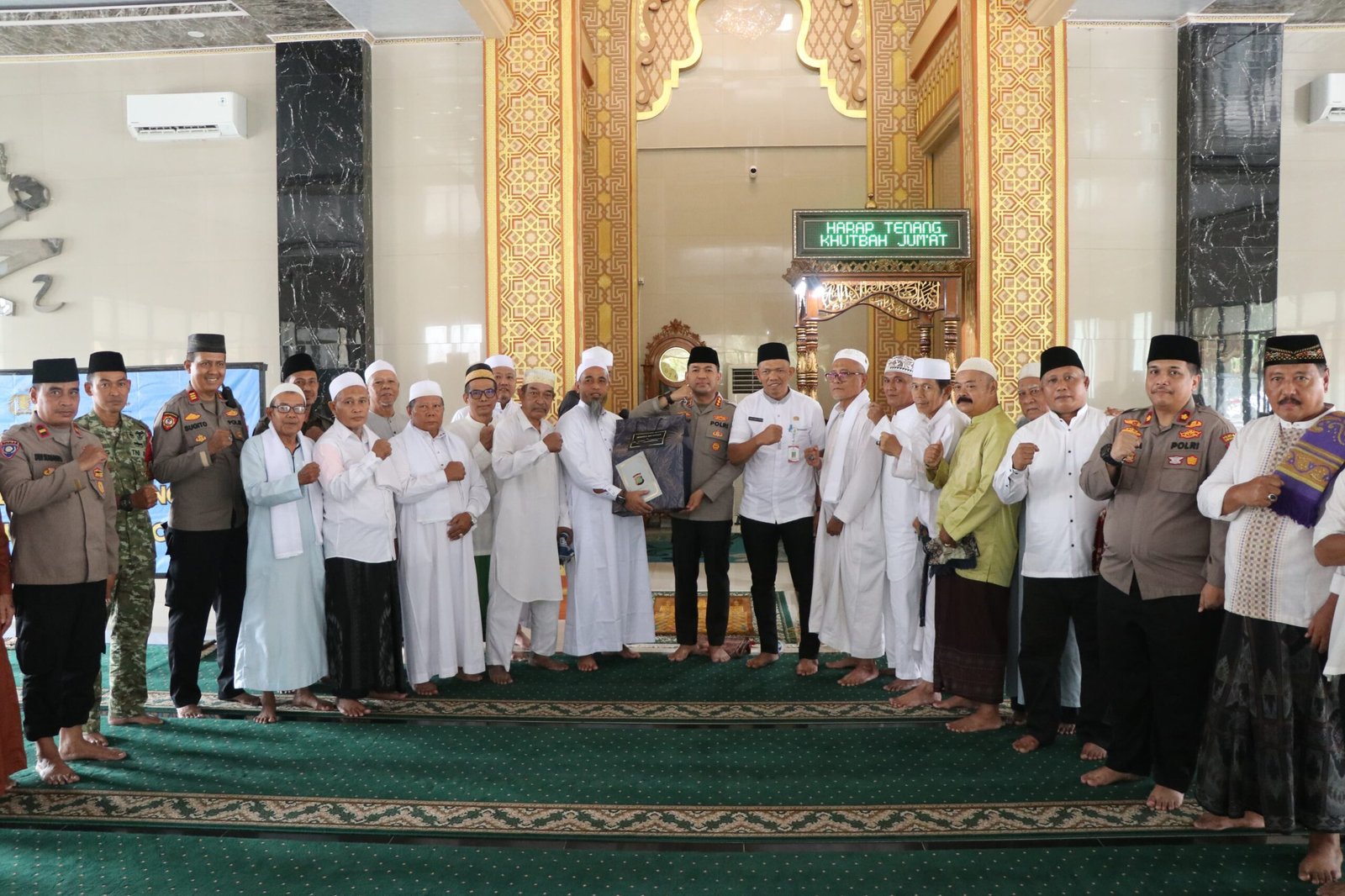 Kapolres Tangerang Kota Gelar Jumat Curhat Beri Bantuan di Karawaci. - thewasesanews.com