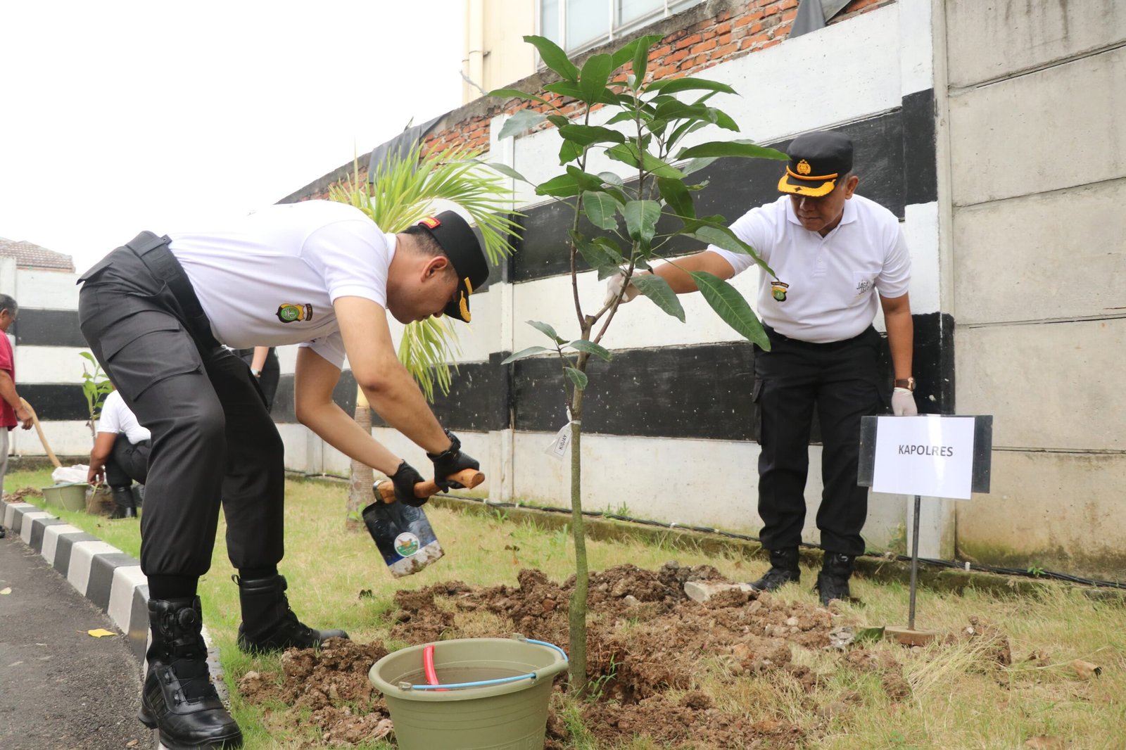 Kapolres Tangerang Kota Pimpin Apel Jaga Jakarta Bersih dan Asri. - thewasesanews.com