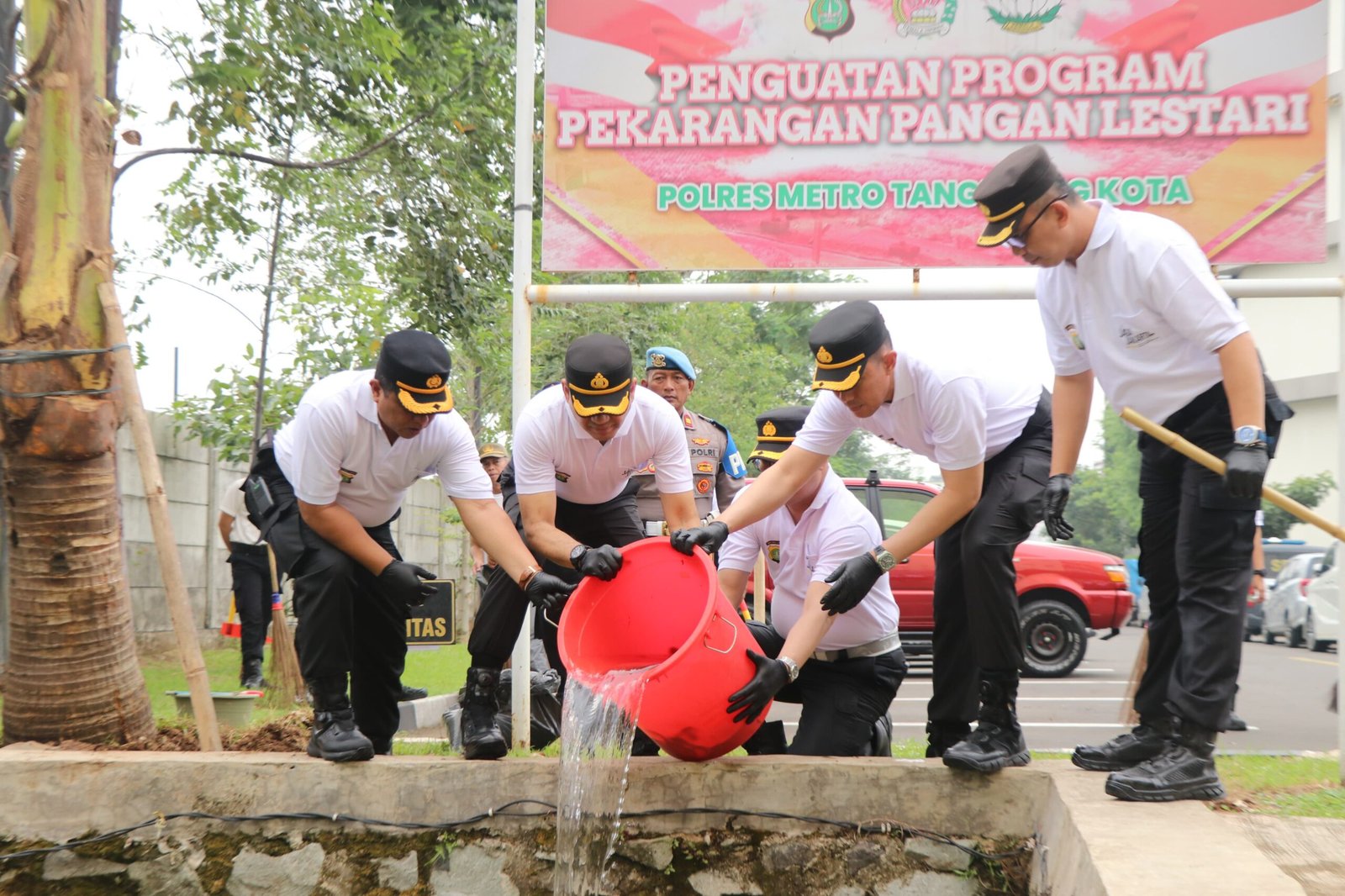 Kapolres Tangerang Kota Pimpin Apel Jaga Jakarta Bersih dan Asri. - thewasesanews.com