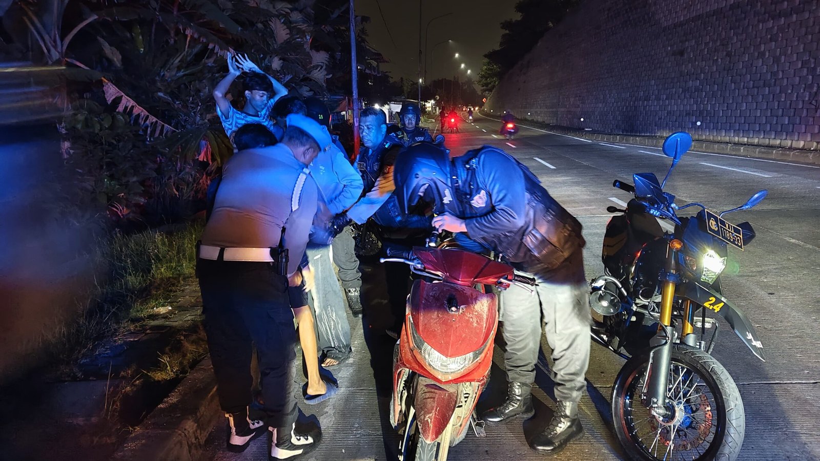 Polres Metro Tangerang Kota Gelar Razia Begal dan Narkoba Tengah Malam. - thewasesanews.com
