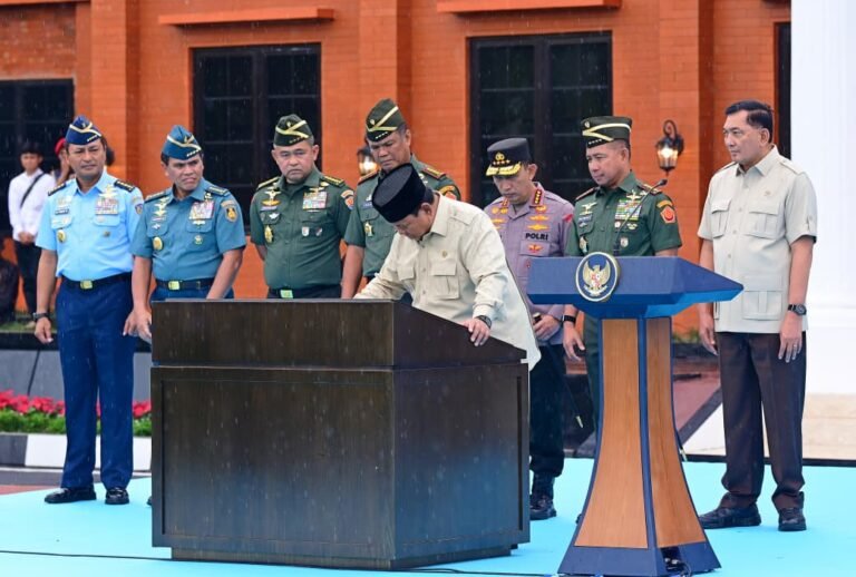 Kasad Maruli Simanjuntak Hadiri Taklimat Presiden Prabowo di Seskoad. - thewasesanews.com