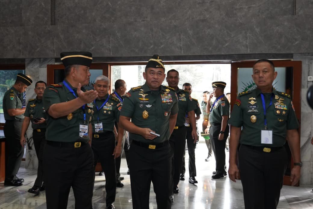 Kasad Maruli Simanjuntak Hadiri Taklimat Presiden Prabowo di Seskoad. - thewasesanews.com