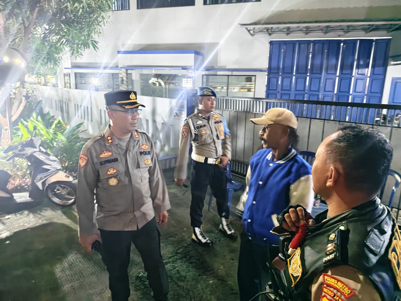 Patroli Tengah Malam Polres Metro Tangerang Kota Bikin Warga Tenang Aman. - thewasesanews.com
