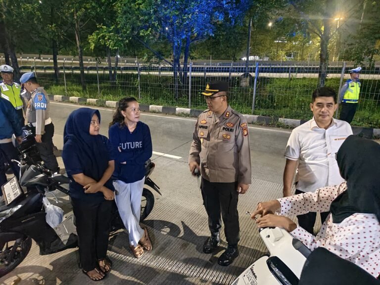 Patroli Tengah Malam Polres Metro Tangerang Kota Bikin Warga Tenang Aman. - thewasesanews.com