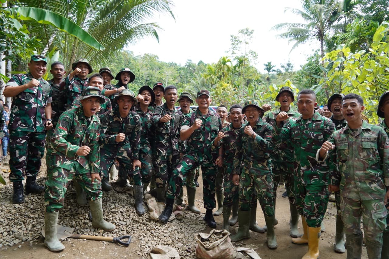 Pangdam I/BB Tinjau Pembangunan Jembatan Perintis Sungai Hou di Nias. - thewasesanews.com