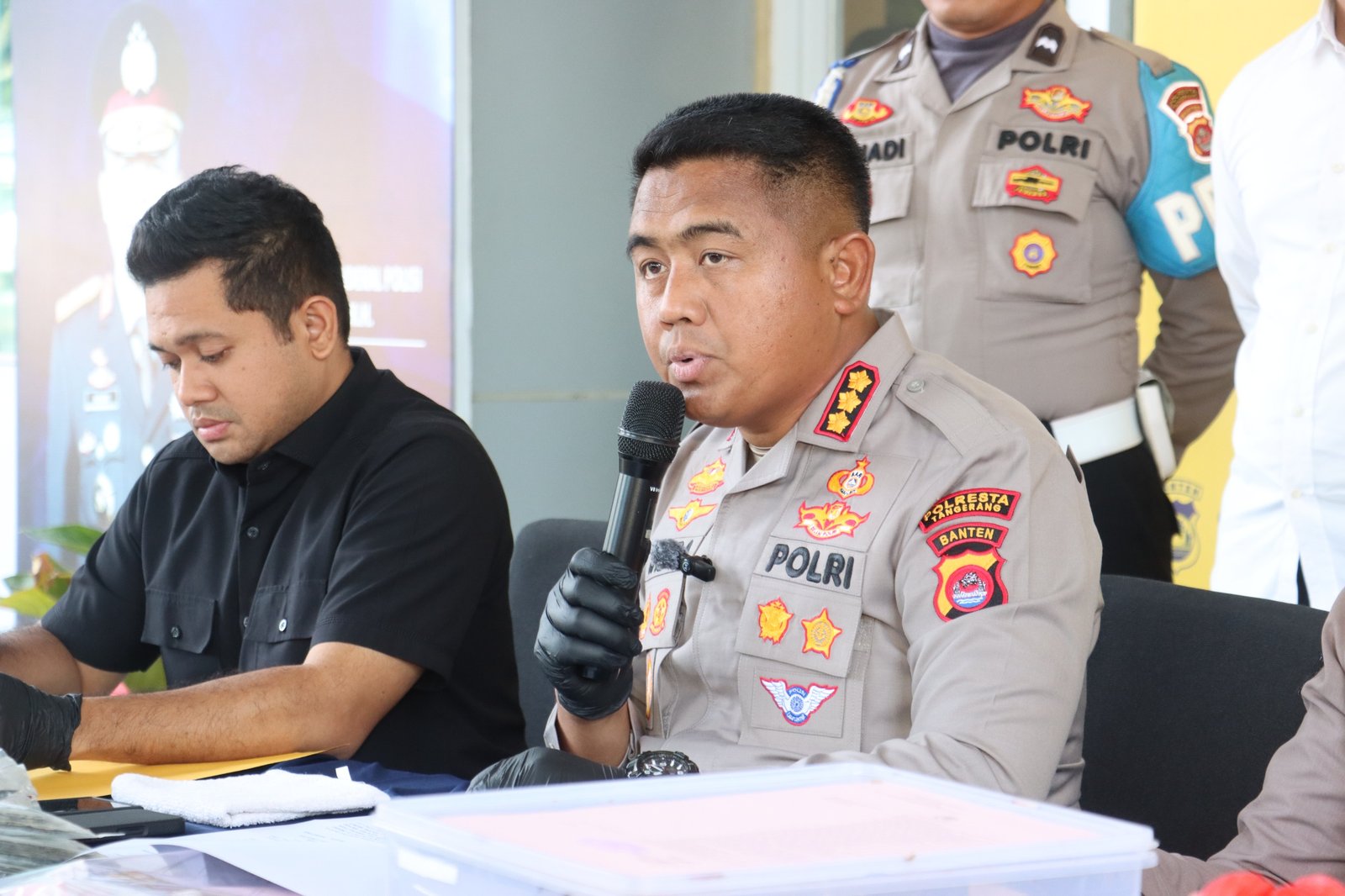 Polresta Tangerang Bongkar Jaringan Obat Keras Sita Ribuan Tramadol Hexymer. - thewasessnews.com