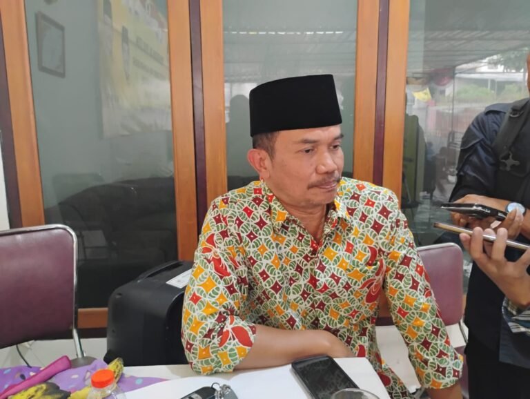DPRD Kota Batu Dukung Polres Usut Dugaan Jual Beli Lapak PKL Alun Alun. - thewasesanews.com