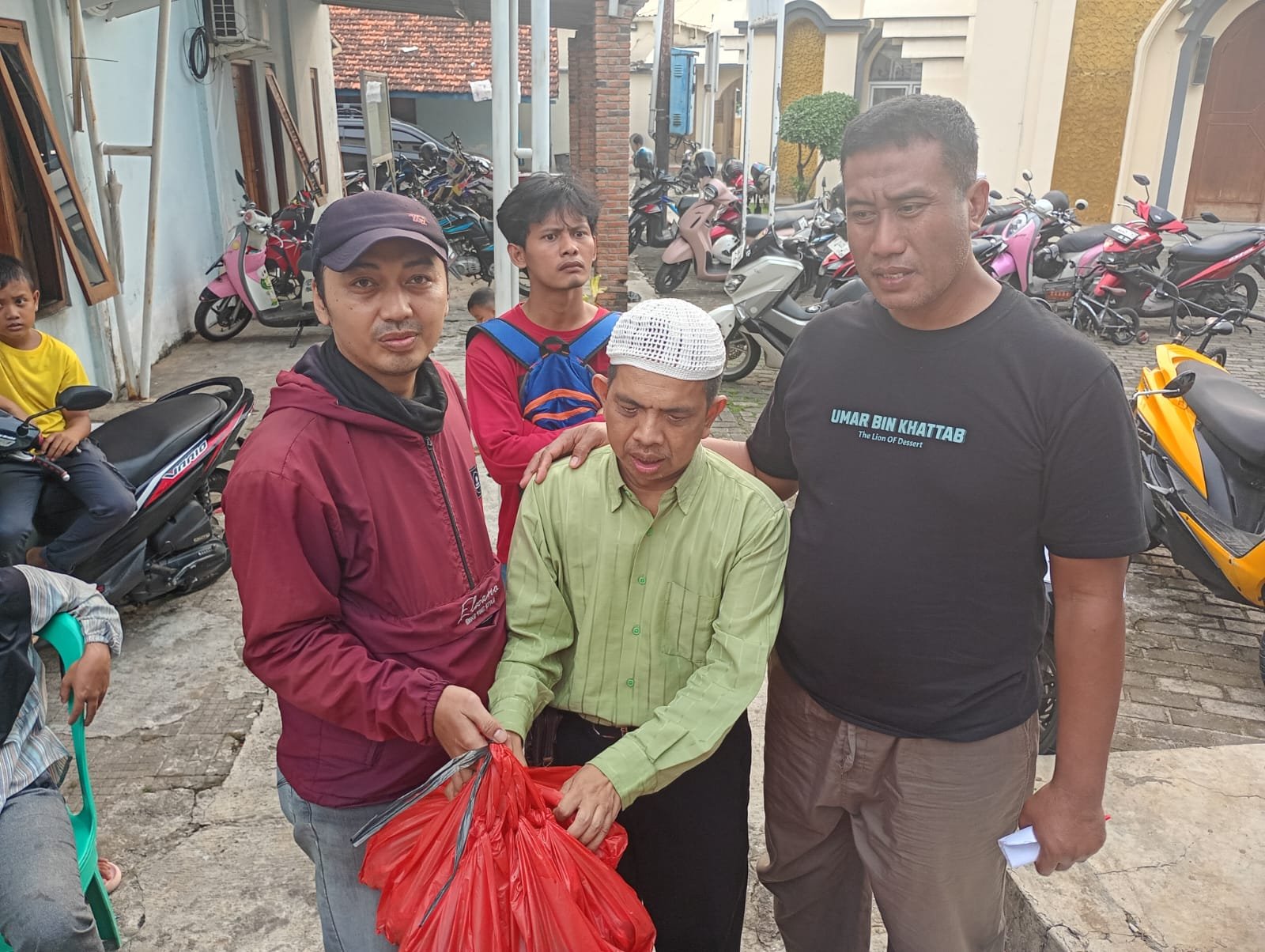 Masjid Nurul Ikhlas Lanud Halim Sembelih 6 Sapi dan 28 Kambing Kurban. - thewasesanews.com