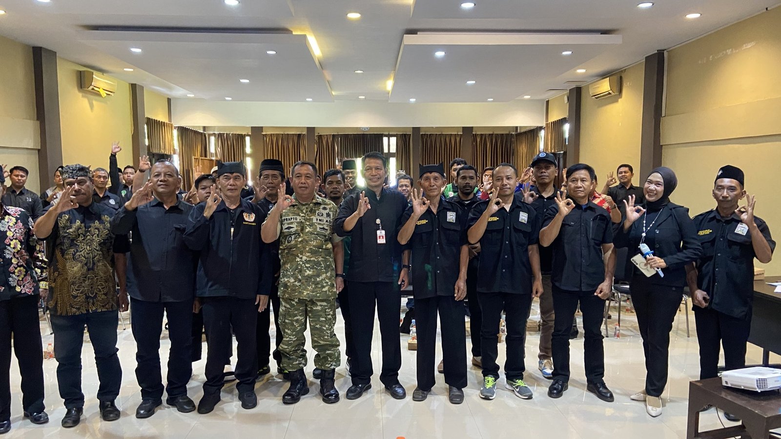 Kasdim 0825 Banyuwangi Hadiri Sinergitas Perguruan Pencak Silat Se Kabupaten. - thewasesanews.com