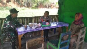 Babinsa Koramil 18 Girimarto Perkuat Komsos Humanis dengan Warga Wonogiri. - thewasesanews.com