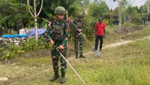 Satgas Yonif 521 DY Bersama Warga Gelar Karya Bakti di Kampung Walkep Yalimo. - thewasesanews.com