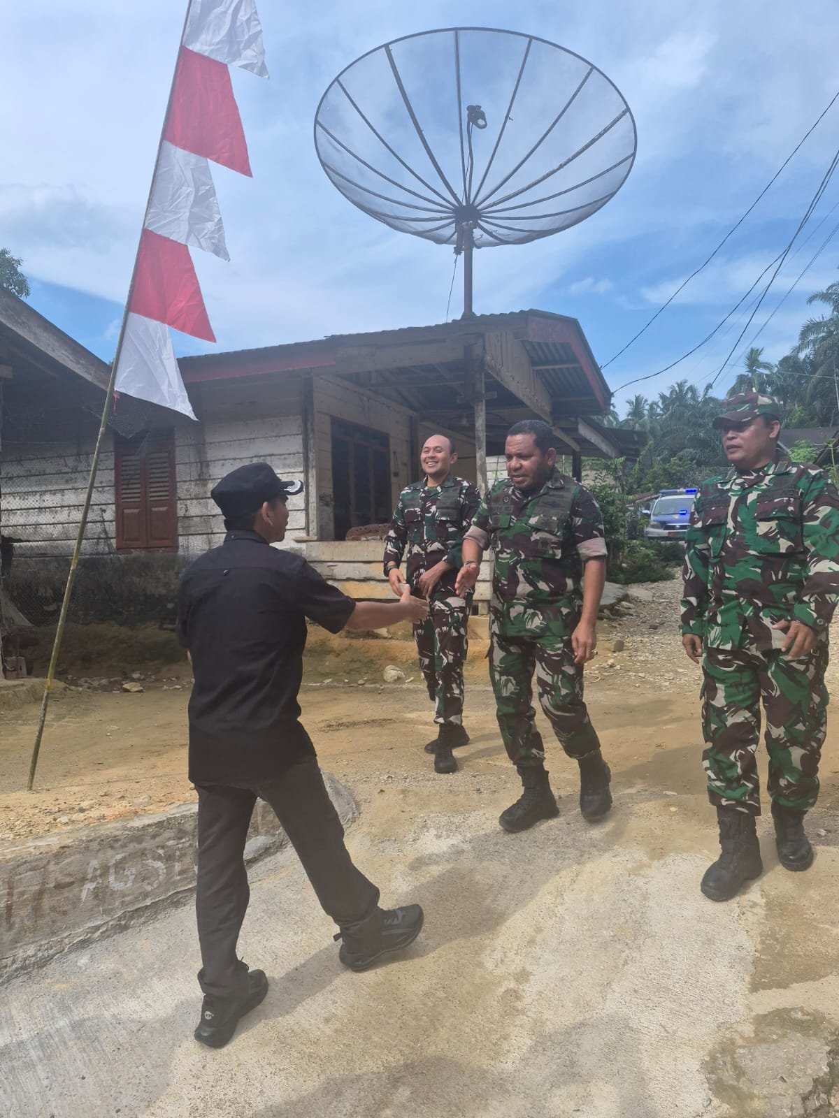 Irdam I Bukit Barisan Tinjau KDKMP dan Jembatan Garuda di Labuhanbatu. - thewasesanews.com