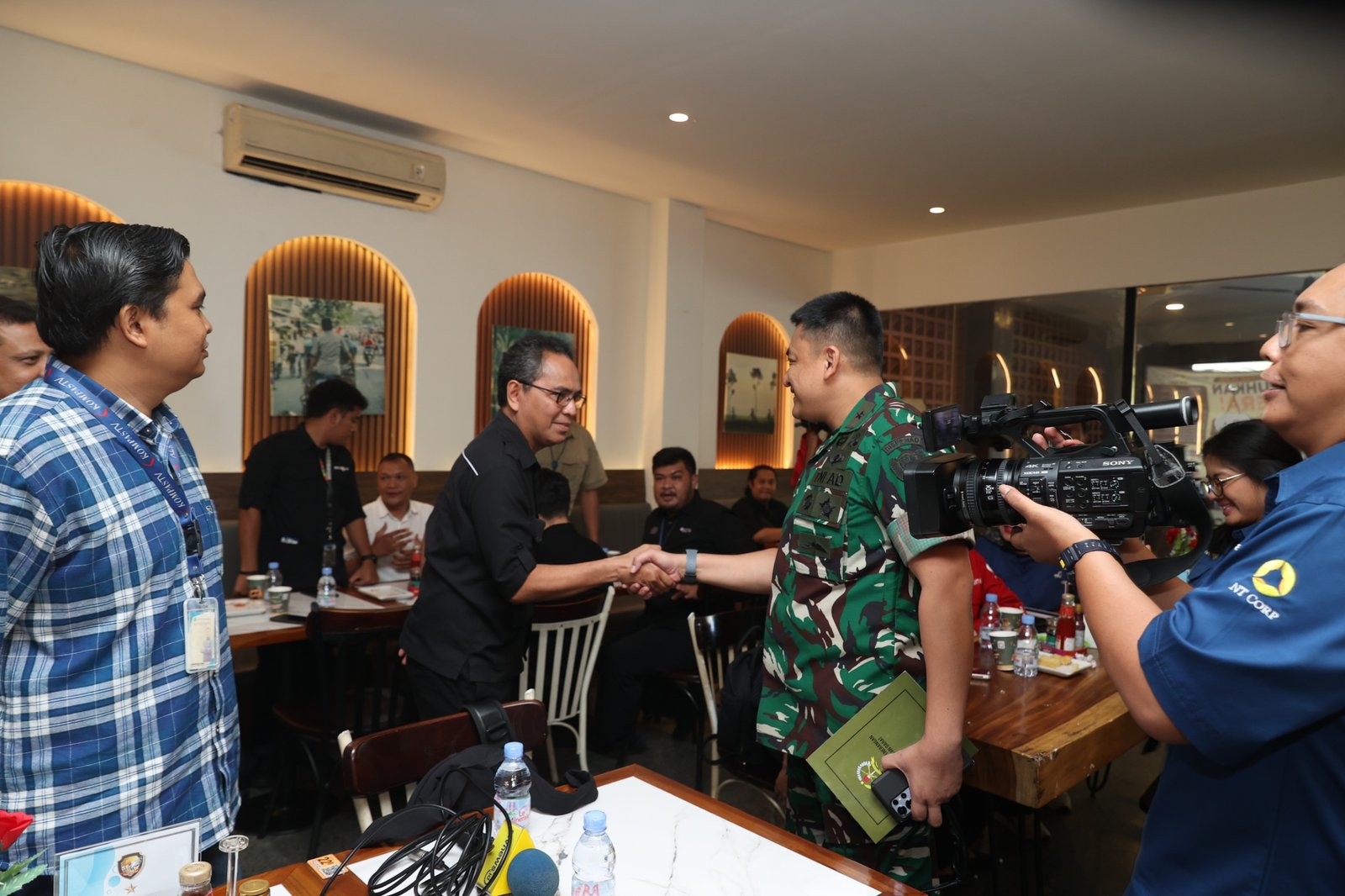 Dispenad Gelar Silaturahmi Bersama Media Massa Perkuat Informasi Publik. - thewasesanews.com