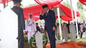 Kasad Maruli Simanjuntak Hadiri Pemakaman Jenderal Ryamizard Ryacudu. - thewasesanews.com