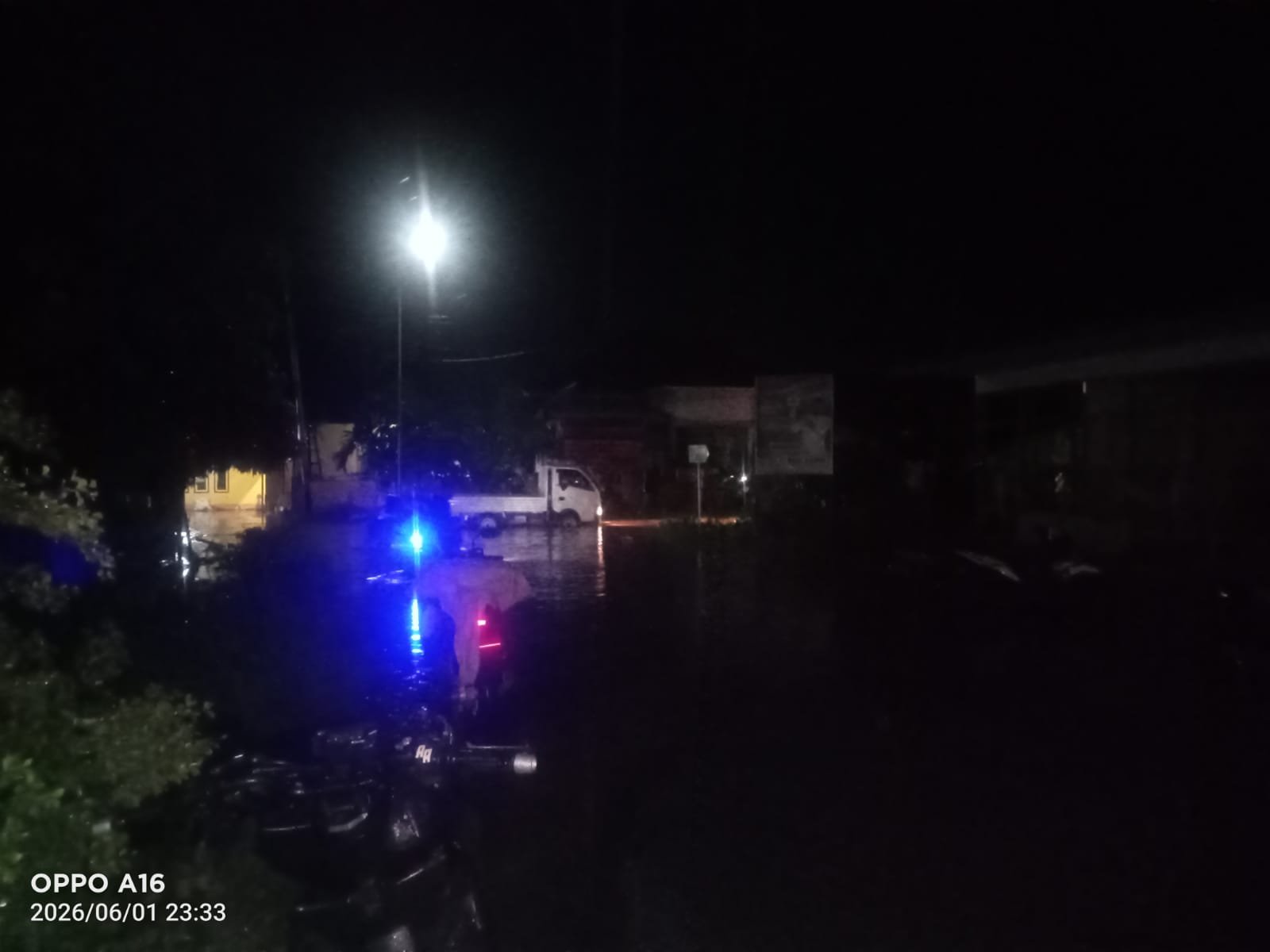 Banjir Bandang Rendam Rumah Warga di Weda Halmahera Tengah. - thewasesanews.com
