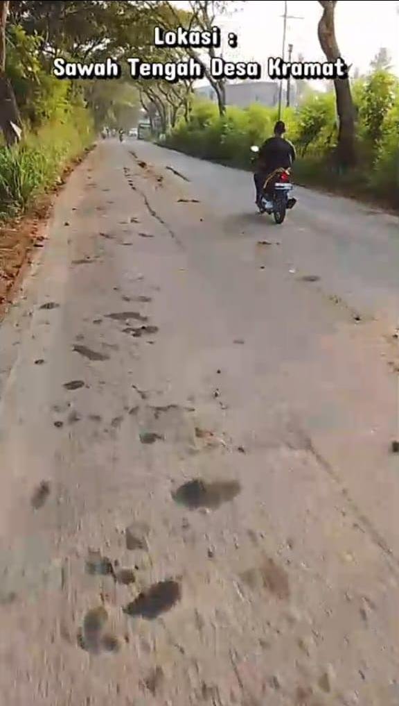 Proyek Relokasi Warga Desa Kramat Disorot Ceceran Tanah Bahayakan Jalan. - thewasesanews.com