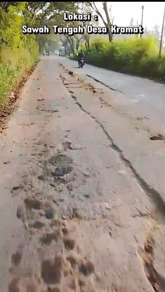 Proyek Relokasi Warga Desa Kramat Disorot Ceceran Tanah Bahayakan Jalan. - thewasesanews.com