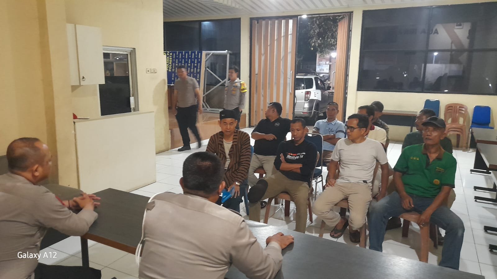 Polsek Pasar Kemis Dalami Kasus Pria Siram Jalan Berujung Bentrok. - thewasesanews.com