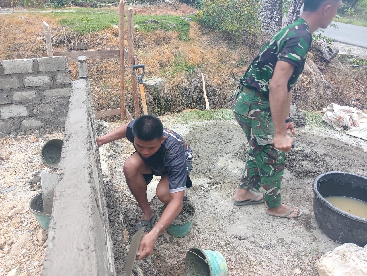 Rumah Naofaondu Fau di Nias Selatan Direhab Lewat Karya Bakti TNI. - thewasesanews.com