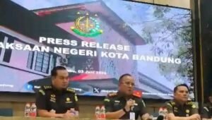 Kejari Kota Bandung SP3 Kasus Korupsi Wakil Wali Kota Erwin. - thewasesanews.com