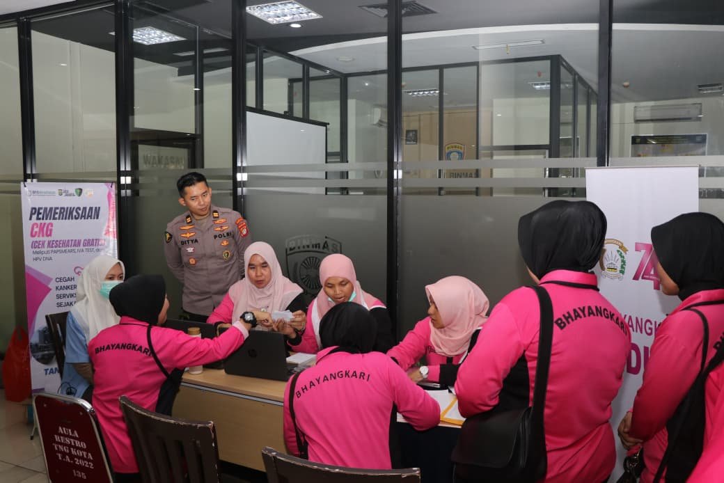 Olahraga Bersama Polres Metro Tangerang Kota Hari Bhayangkara ke-80. - thewasesanews.com