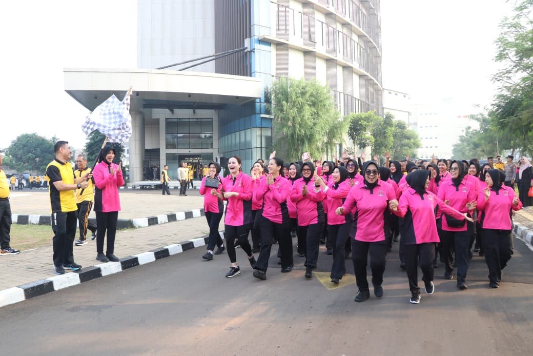 Olahraga Bersama Polres Metro Tangerang Kota Hari Bhayangkara ke-80. - thewasesanews.com