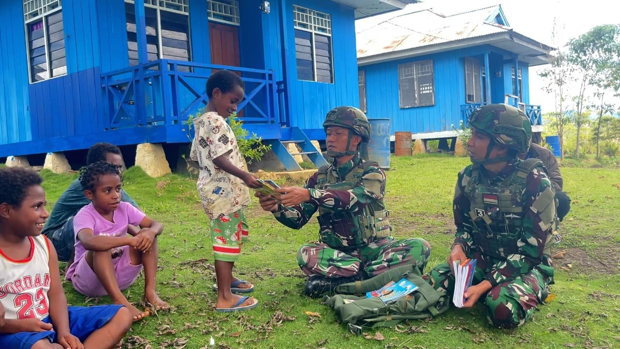 Sentuhan Kasih untuk Papua Satgas Yonif 521/DY Gelar Komsos di Kobakma. - thewasesanews.com