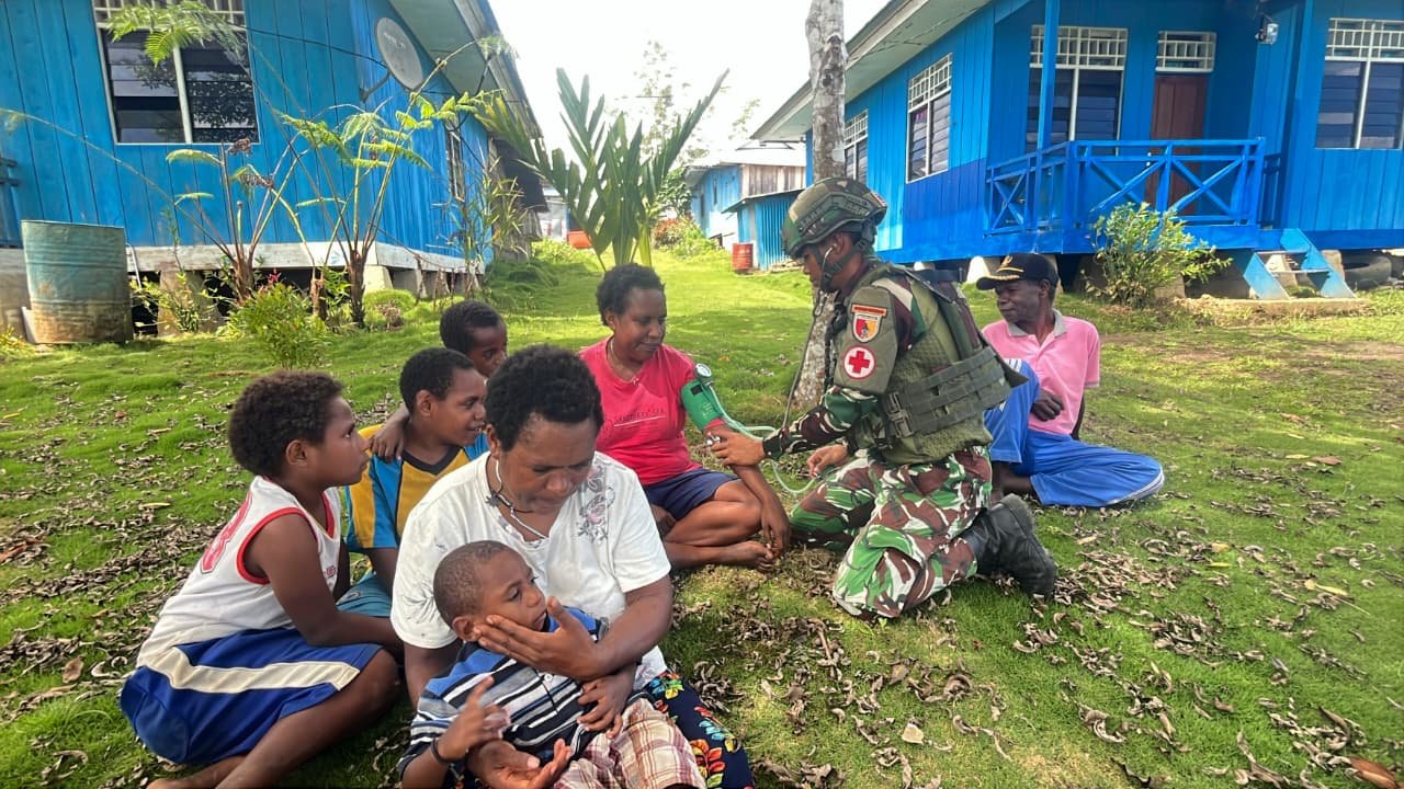 Sentuhan Kasih untuk Papua Satgas Yonif 521/DY Gelar Komsos di Kobakma. - thewasesanews.com
