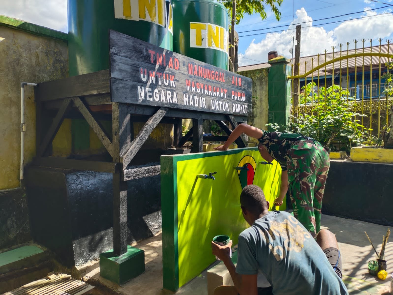 Satgas Yonif 123/Rajawali Bangun Sumur Bor di Mesjid Nurul Falah Kepi. - thewasesanews.com