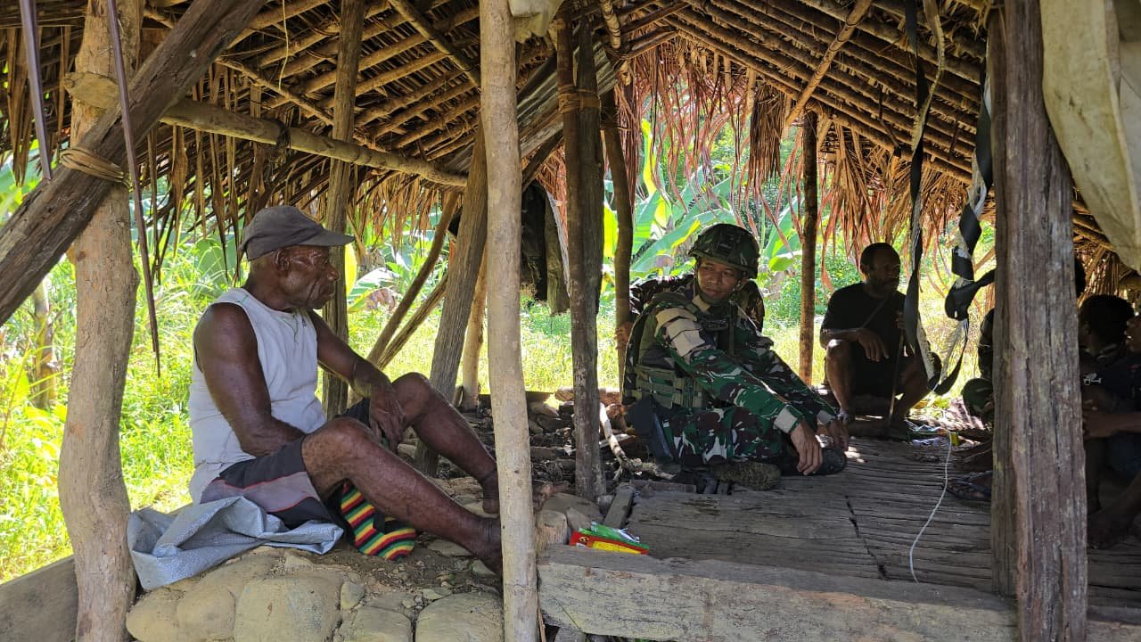 Satgas Yonif 521/DY Perkuat Ketahanan Pangan Warga Benawa Yalimo Papua. - thewasesanews.com
