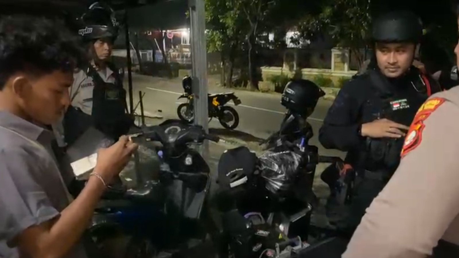 Patroli Brimob Dan Perintis Cegah Balap Liar di Jaktim. - thewasesanews.com