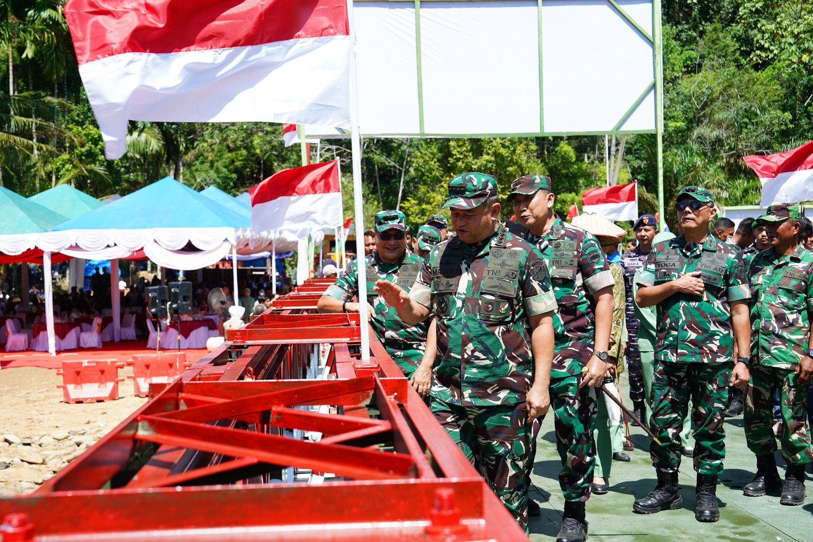 KASAD Resmikan Jembatan Tapanuli Tengah Tipe Modular. - thewasesanews.com
