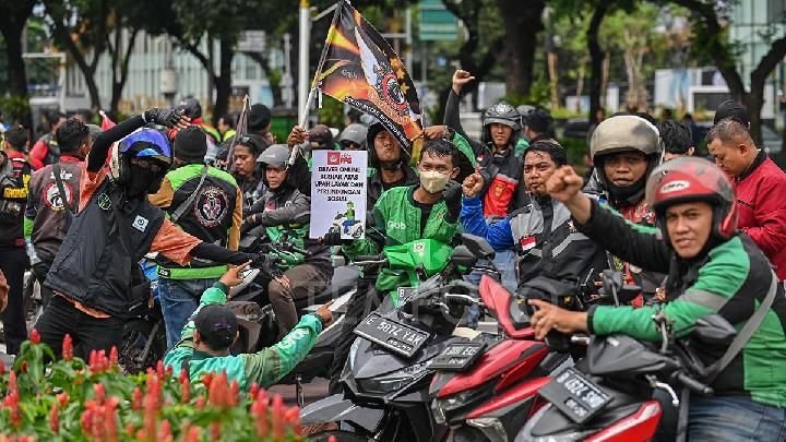 Penerapan Potongan Biaya Aplikasi 8 Persen Ojol Belum Berjalan. - thewasesanews.com
