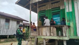 Satgas Yonif 123 Rajawali Dengar Curhat Warga Korowai Papua. - thewasesanews.com