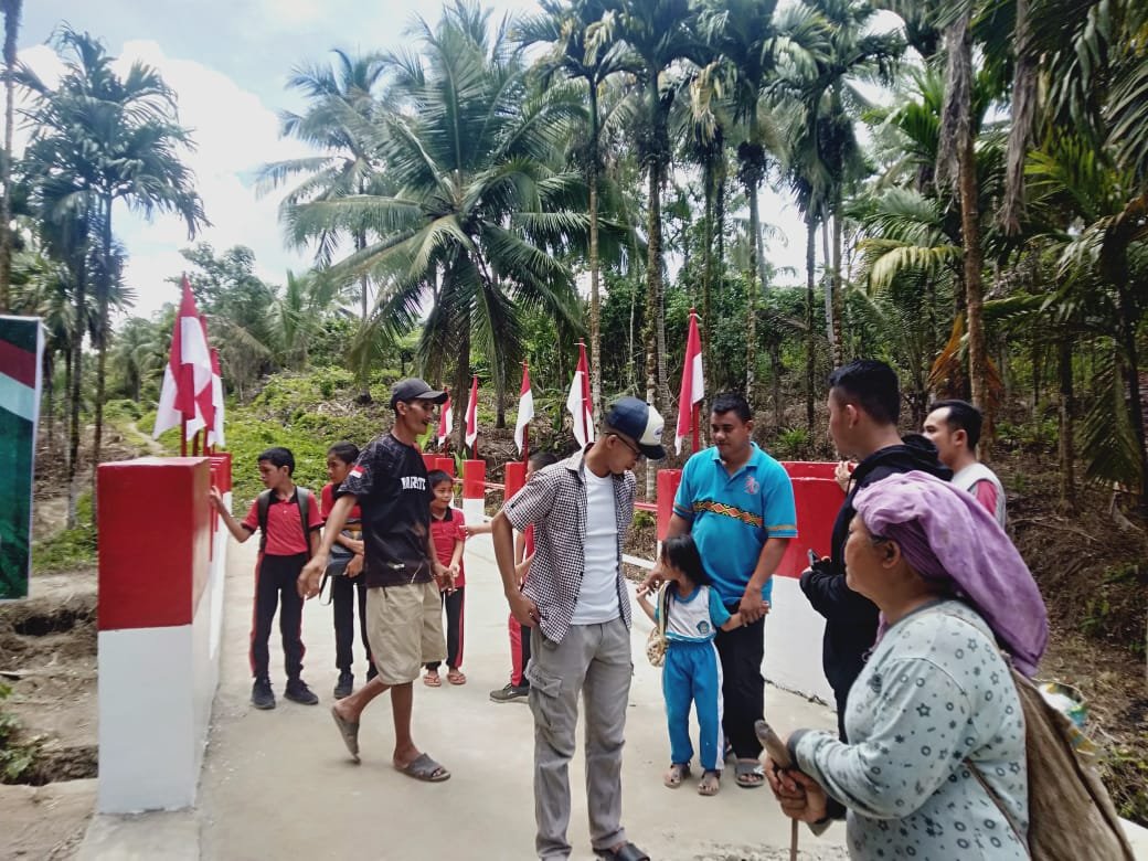 Kodim 0213 Nias Rampungkan Jembatan Aramco di Desa Holi. - thewasesanews.com