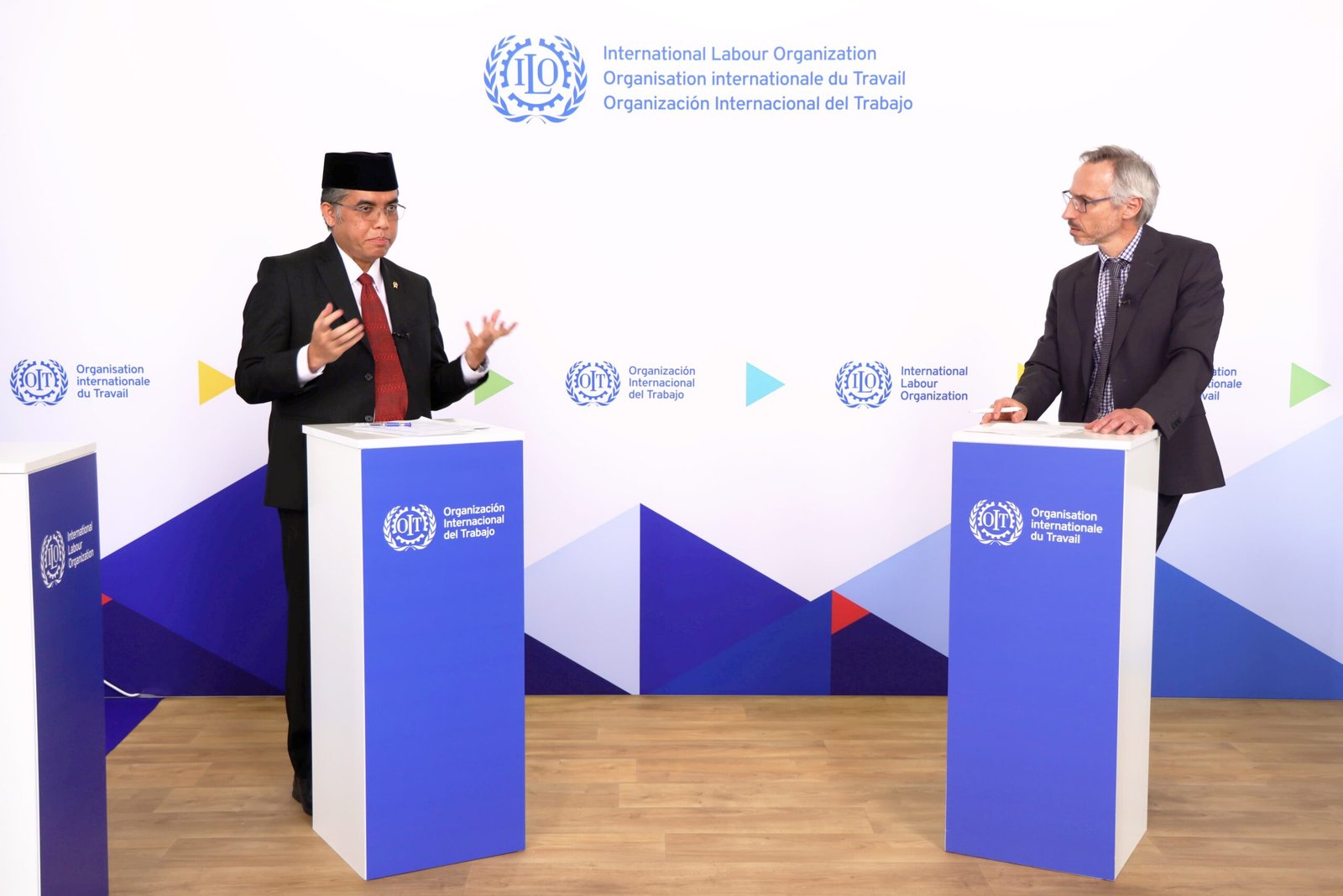 Menaker Yassierli di ILC ke-114 Tegaskan Perempuan Jadi Penggerak Dunia Kerja. - thewasesanews.com