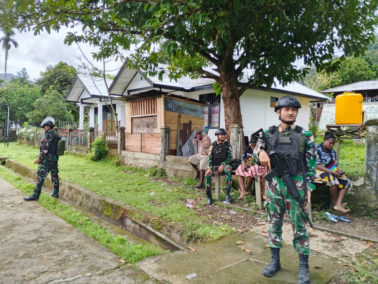 Satgas Yonif 410/ALG Gelar Pelayanan Kesehatan Gratis di Kaimana. - thewasesanews.com