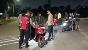 Polsek Pinang Gelar Patroli Dini Hari Antisipasi Gangguan Kamtibmas. - thewasesanews.com
