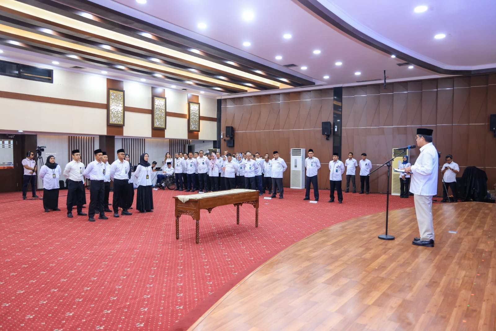 Menaker Yassierli Lantik Pejabat Baru Tekankan Penguatan K3 Nasional. - thewasesanews.com
