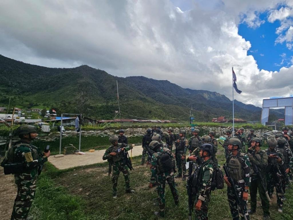 Marinir TNI AL Gelar Kegiatan Pembinaan Teritorial di Kampung Obano. - thewasesanews.com