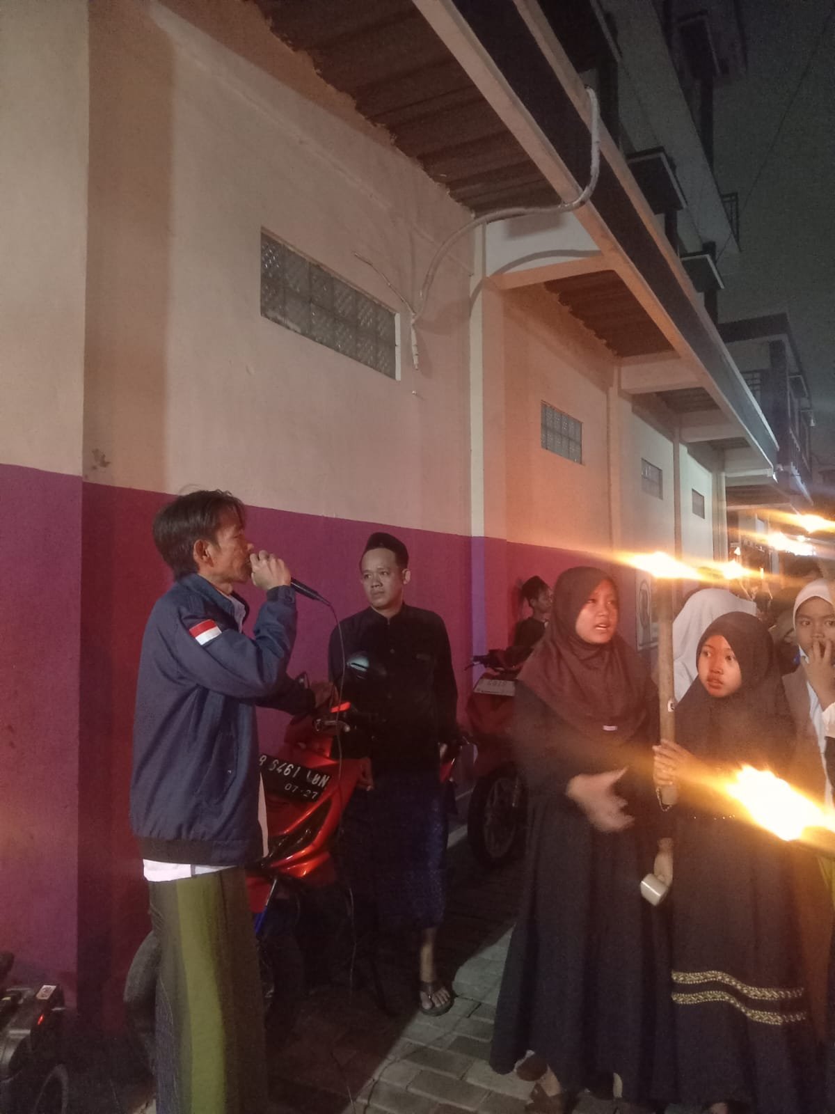 Pawai Obor di Cipondoh Sambut Tahun Baru Islam 1448 H. - thewasesanews.com