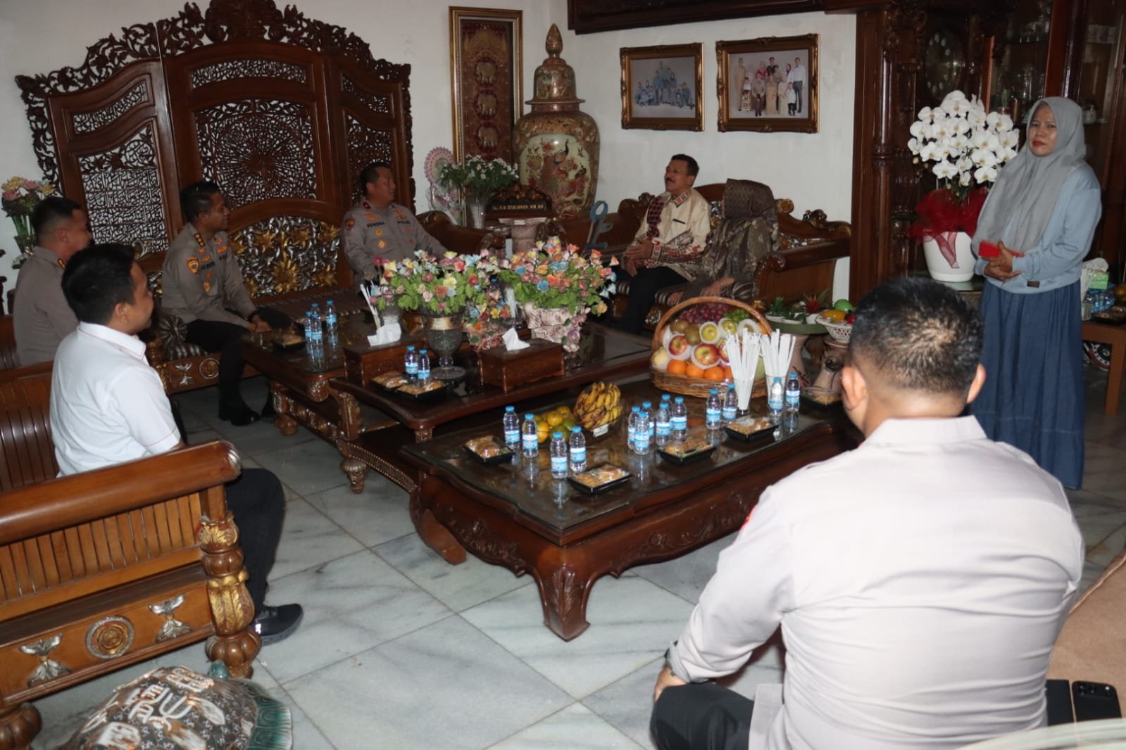 Kapolresta Tangerang Gelar Anjangsana ke Mantan Kapolda Banten. - thewasesanews.com