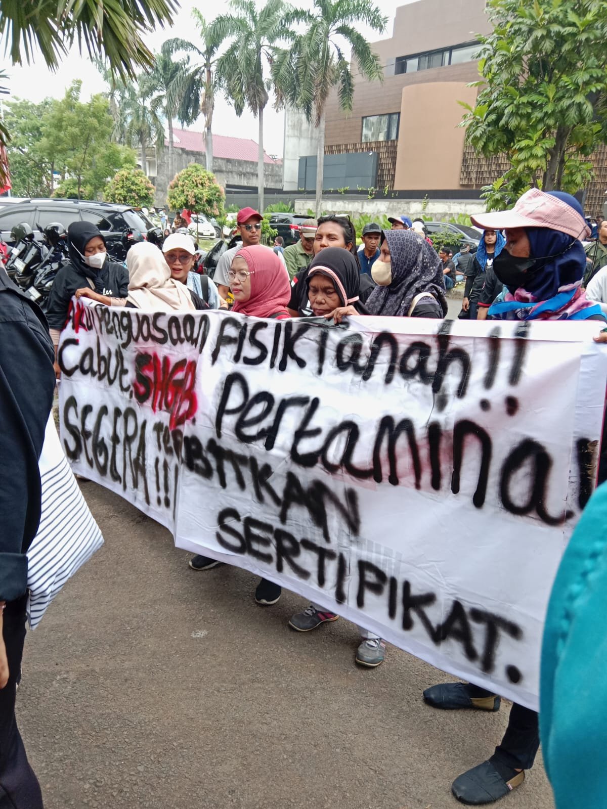Warga Kebon Sayur Demo Tuntut Pengakuan Penguasaan Lahan. - thewasesanews.com