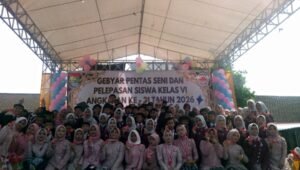 Pelepasan Siswa SDN Legok 2 Angkatan 31 Berlangsung Meriah. - thewasesanews.com